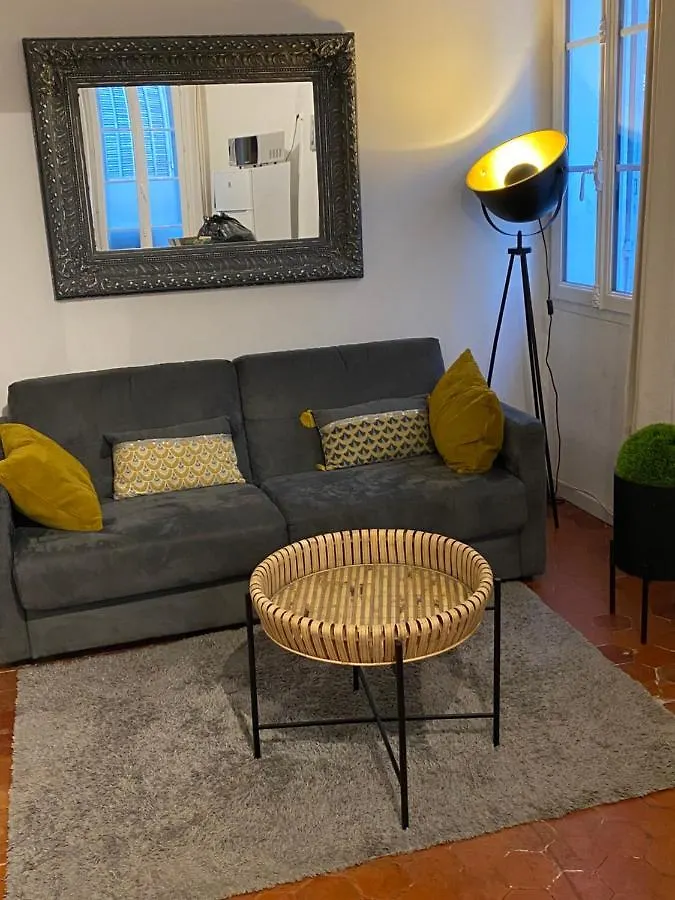 Appartement Climatise Dans Le Centre Historique D\'Aix En Provence contacts